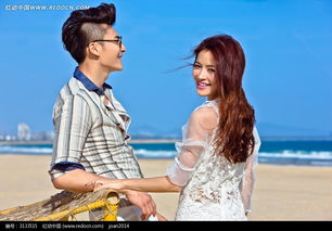海边微笑的情侣婚纱摄影图片免费下载 编号3133515 红动网